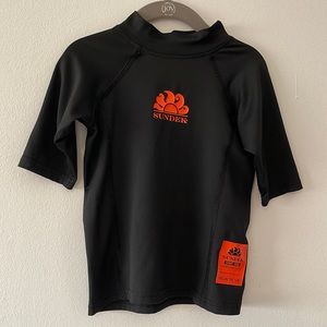Sundek size 4 black boys Rashguard